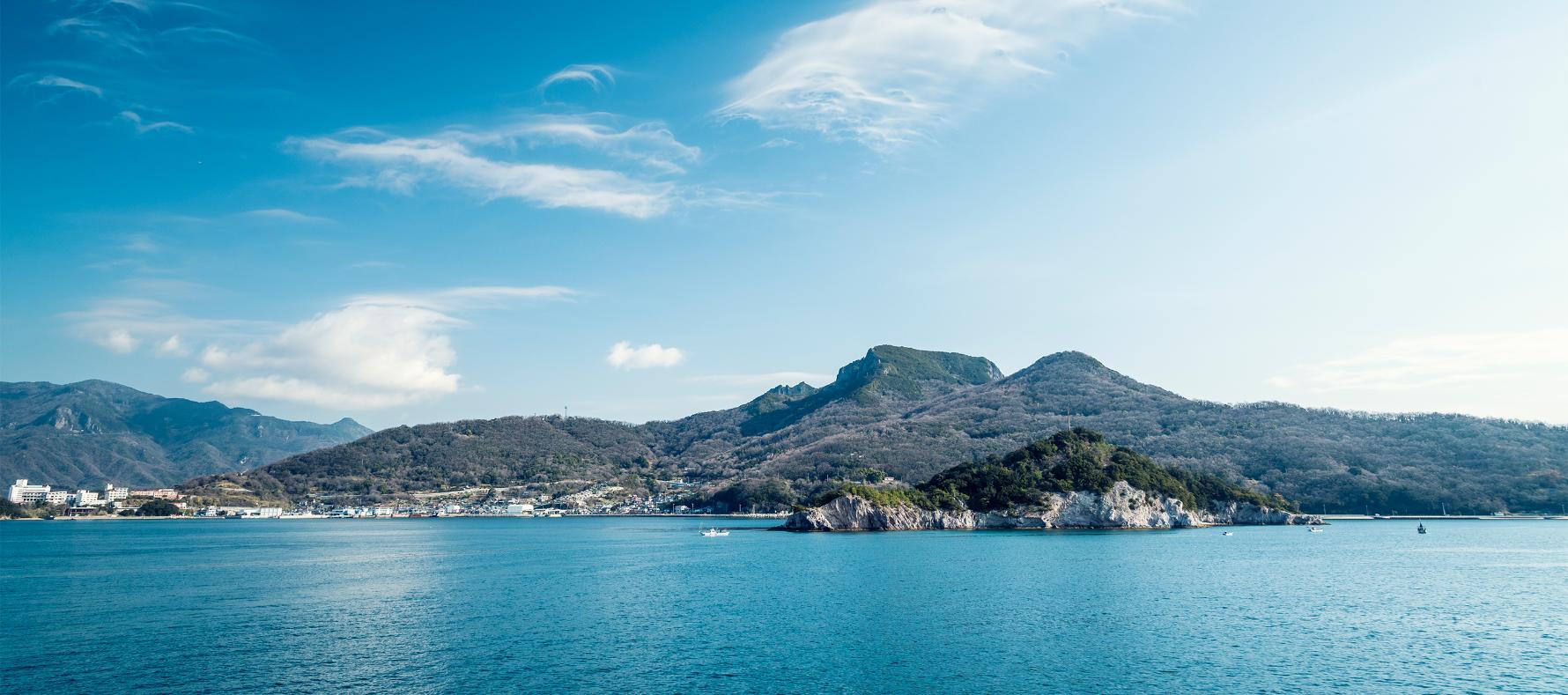 坂手沖から見た小豆島の写真