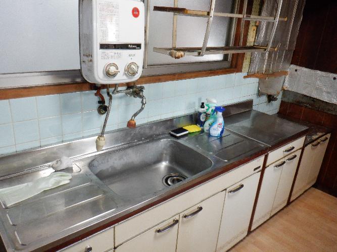 House in Shodoshima, Kagawa: Kitchen