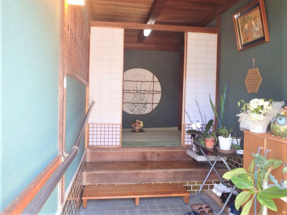 House in Shodoshima, Kagawa: Entrance