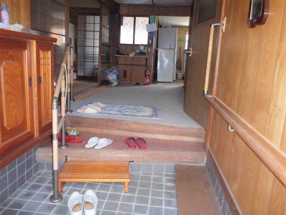 House in Shodoshima, Kagawa: Entrance