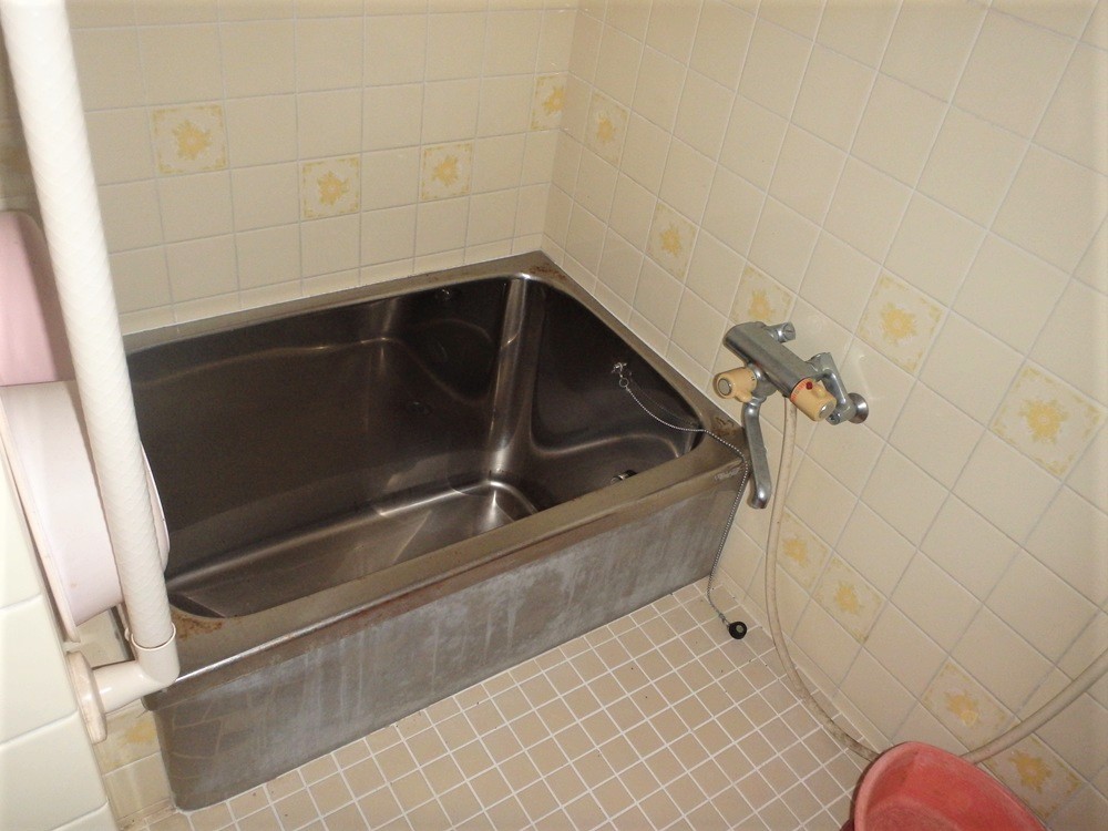 House in Shodoshima, Kagawa: Bathroom