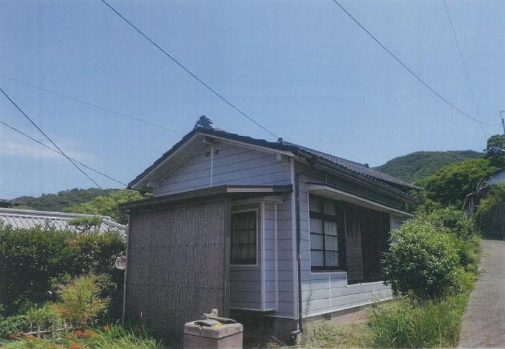 House in Shodoshima, Kagawa: Exterior
